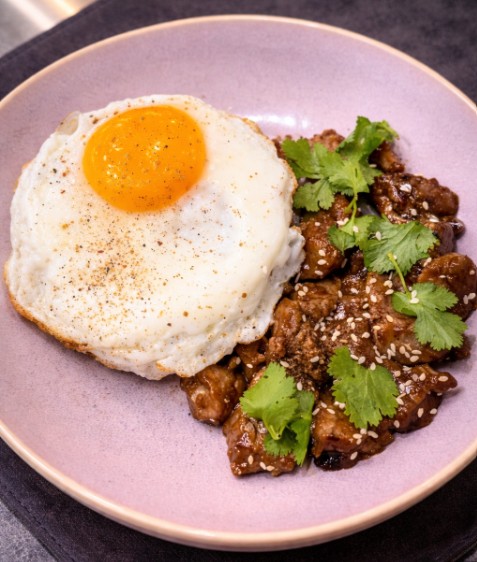 Lok Lak bœuf sauté cambodgien